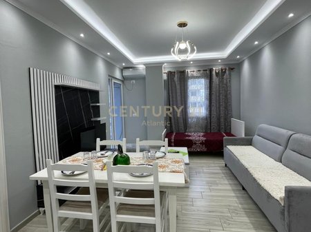 APARTAMENT 1+1 ME QERA ,RROTA E KUQE ,DURRES !!