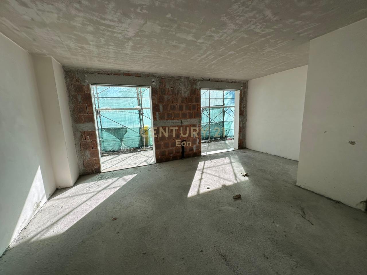 APARTMENT NUMBER 0 WITH A 70 square meter VERANDA BY THE SEA IN GOLEM NEAR HOTEL GRINT!