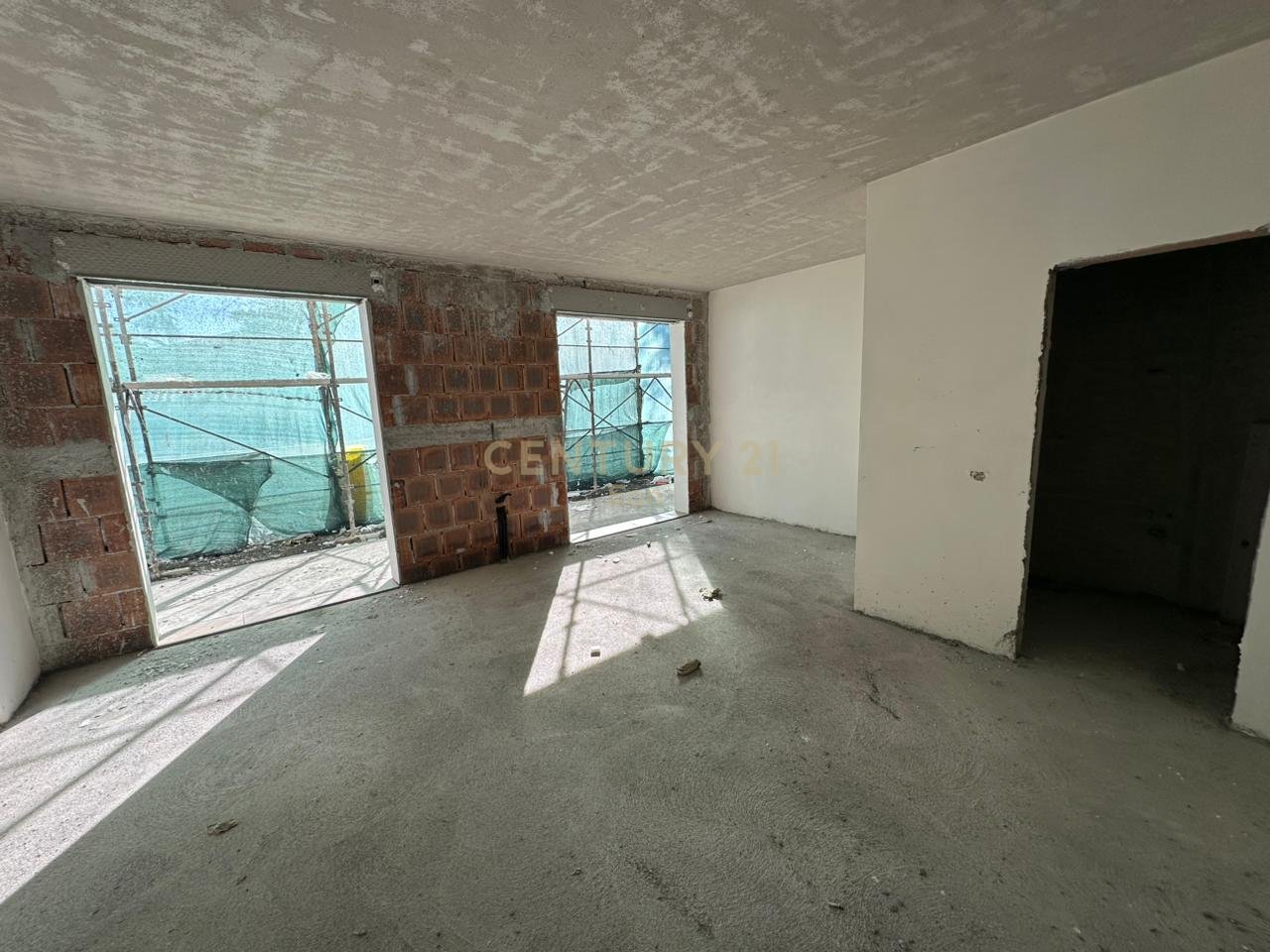 APARTMENT NUMBER 0 WITH A 70 square meter VERANDA BY THE SEA IN GOLEM NEAR HOTEL GRINT!