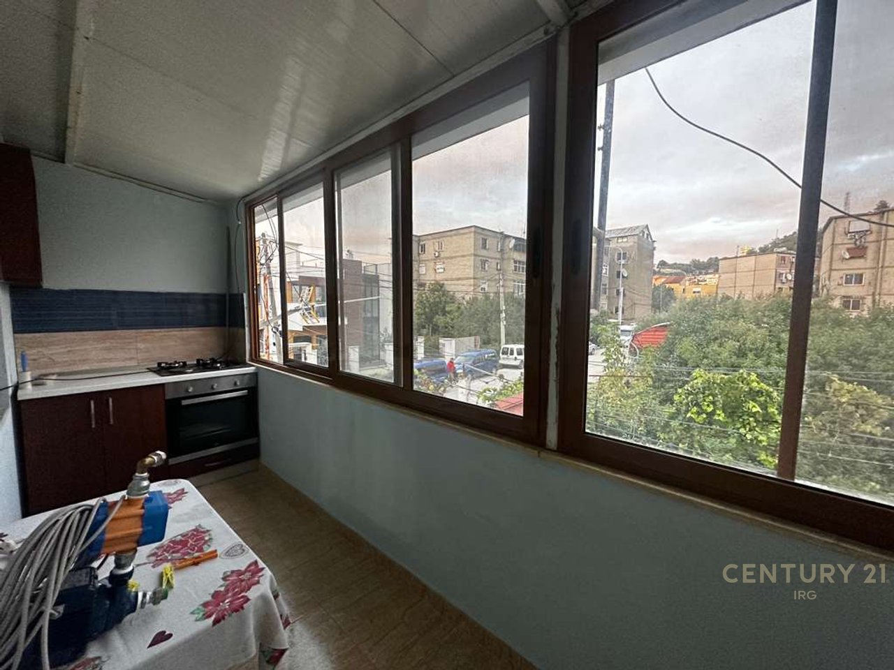 Apartament 1+1 me qera ne Kombinat!