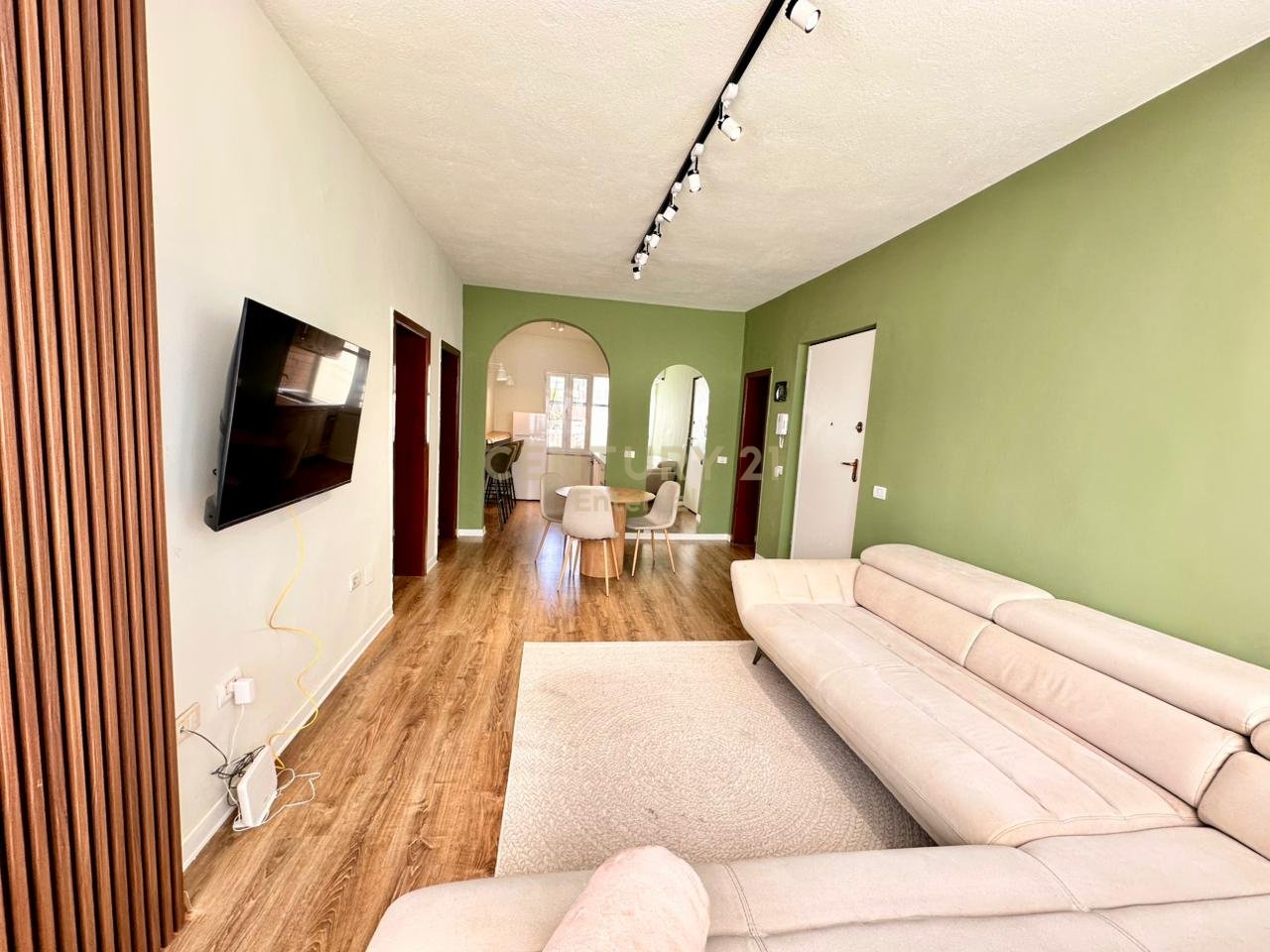 Apartament për qira 2+1 në Rrugën e Durrësit