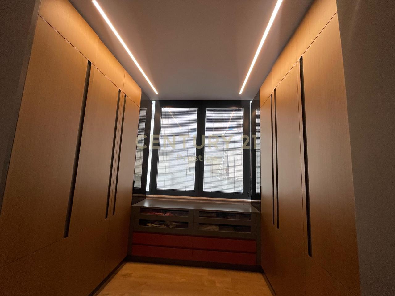 APPARTAMENTO 2+1+2 + GARAGE IN AFFITTO VICINO A "RADISSON COLLECTION", DRY LAKE, TIRANA!