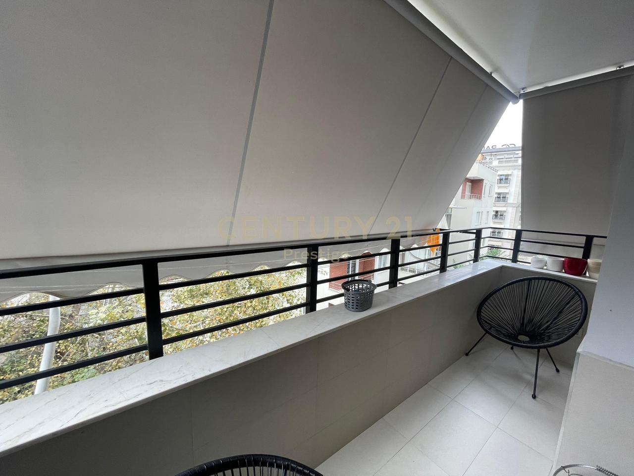 APPARTAMENTO 2+1+2 + GARAGE IN AFFITTO VICINO A "RADISSON COLLECTION", DRY LAKE, TIRANA!