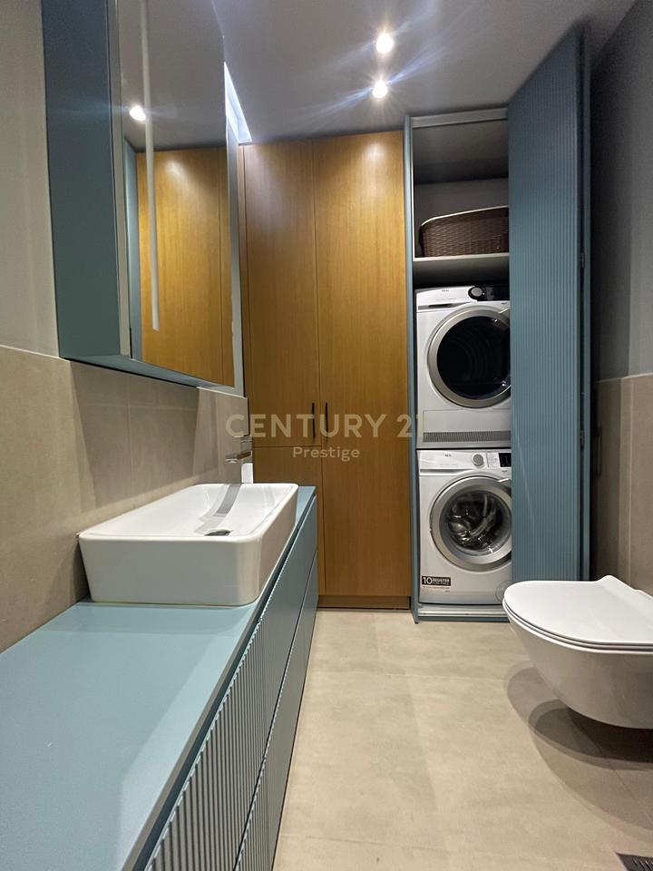 APPARTAMENTO 2+1+2 + GARAGE IN AFFITTO VICINO A "RADISSON COLLECTION", DRY LAKE, TIRANA!