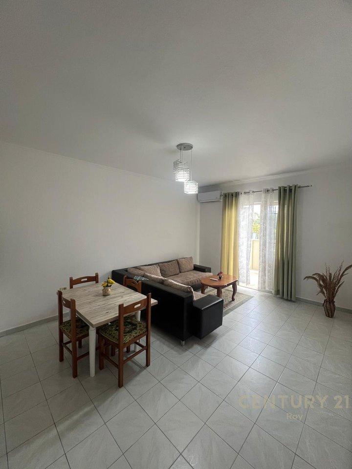 JEPET ME QIRA KATI I PARE I NJE SHTEPIE PRIVATE!!!