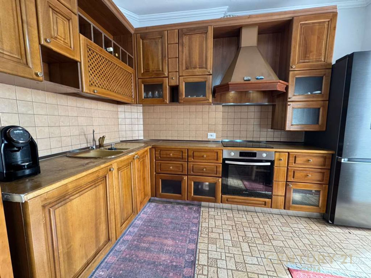 Apartament 2+1 ne shitje tek rruga Mine Peza, prane Prokurorise!