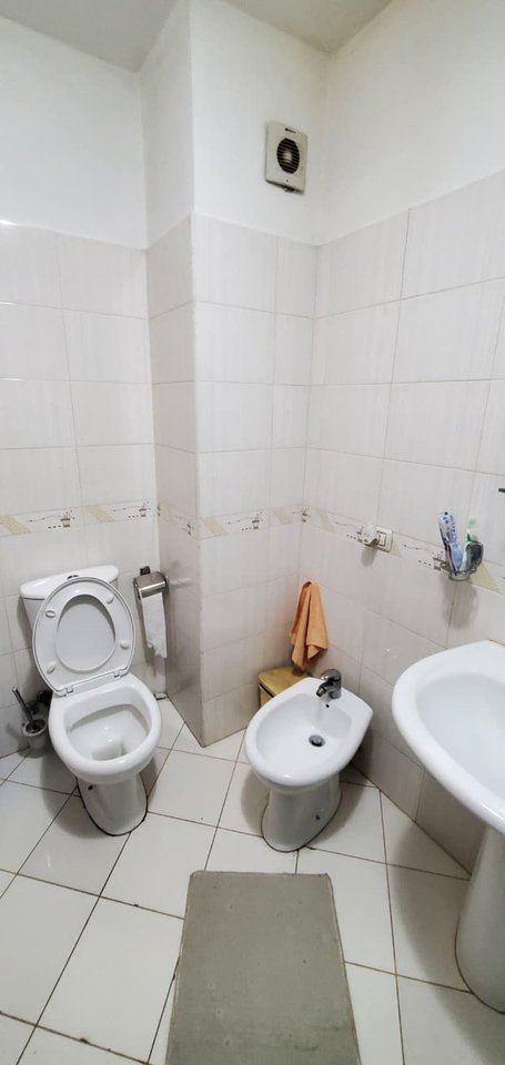 Apartament 2+1 Me Qira në Rrugen Haxhi Dalliu ,Prane Prokurorise Tiranes