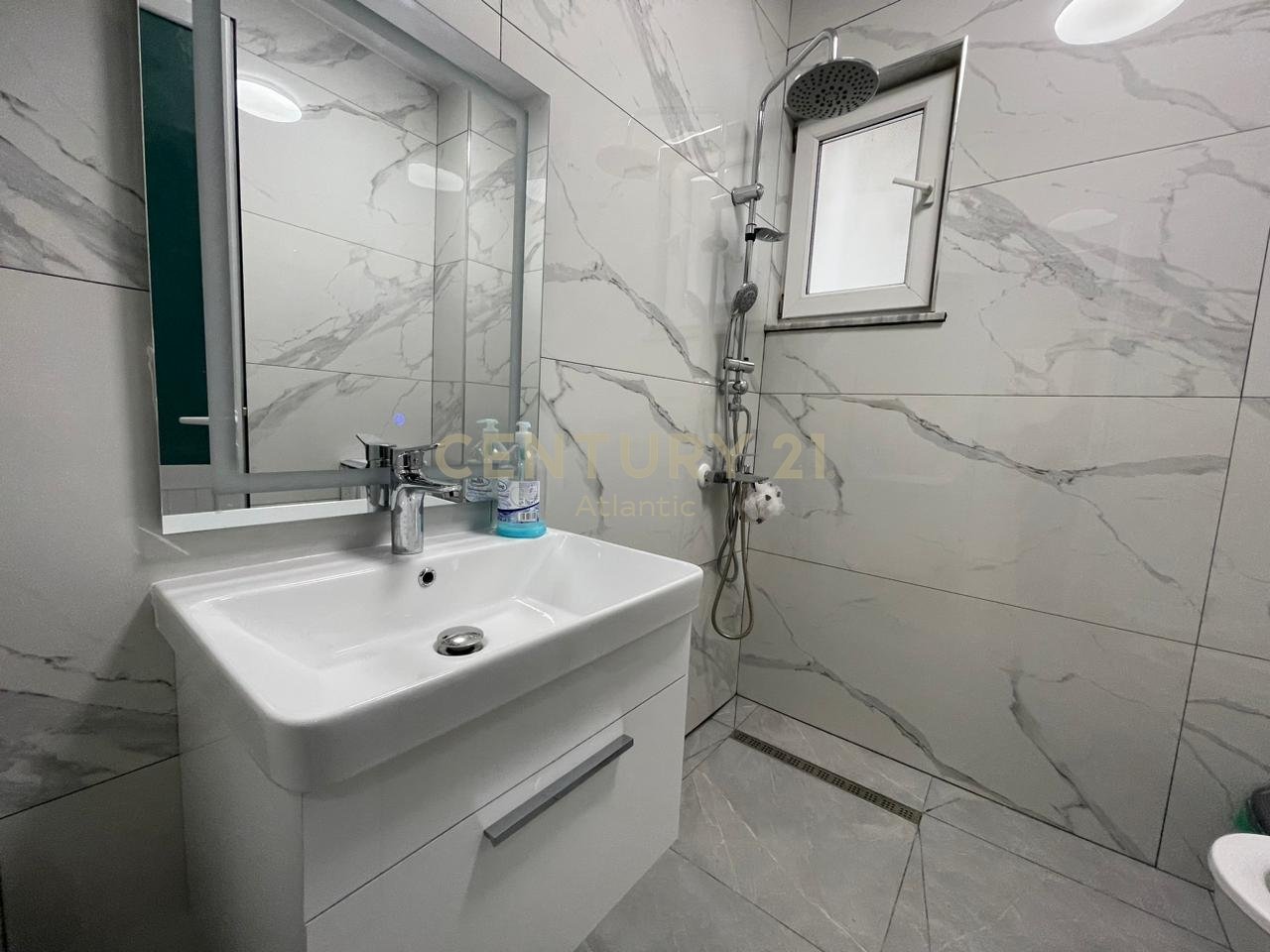 Apartament 1+1 me qira ne Plazh Rrota Kuqe, Durres!