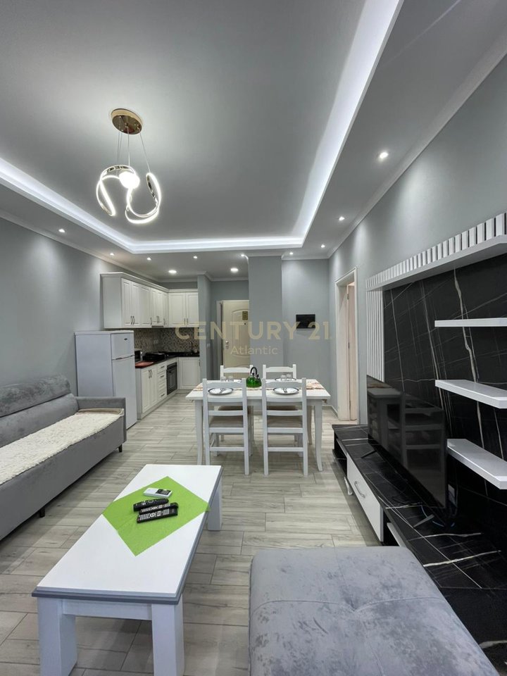 APARTAMENT 1+1 ME QERA ,RROTA E KUQE ,DURRES !!