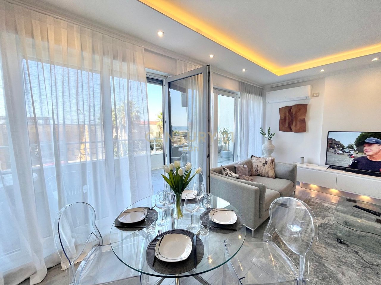 JEPET ME QIRA SUPER APARTAMENT 2+1+2 ME PAMJE DETI NE CURRILA !