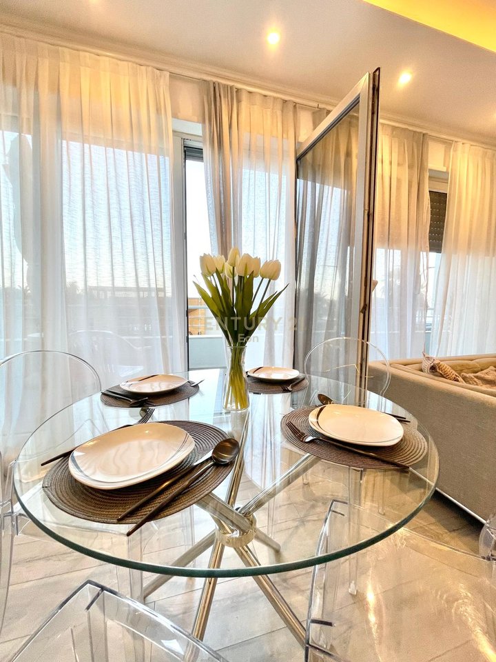 JEPET ME QIRA SUPER APARTAMENT 2+1+2 ME PAMJE DETI NE CURRILA !