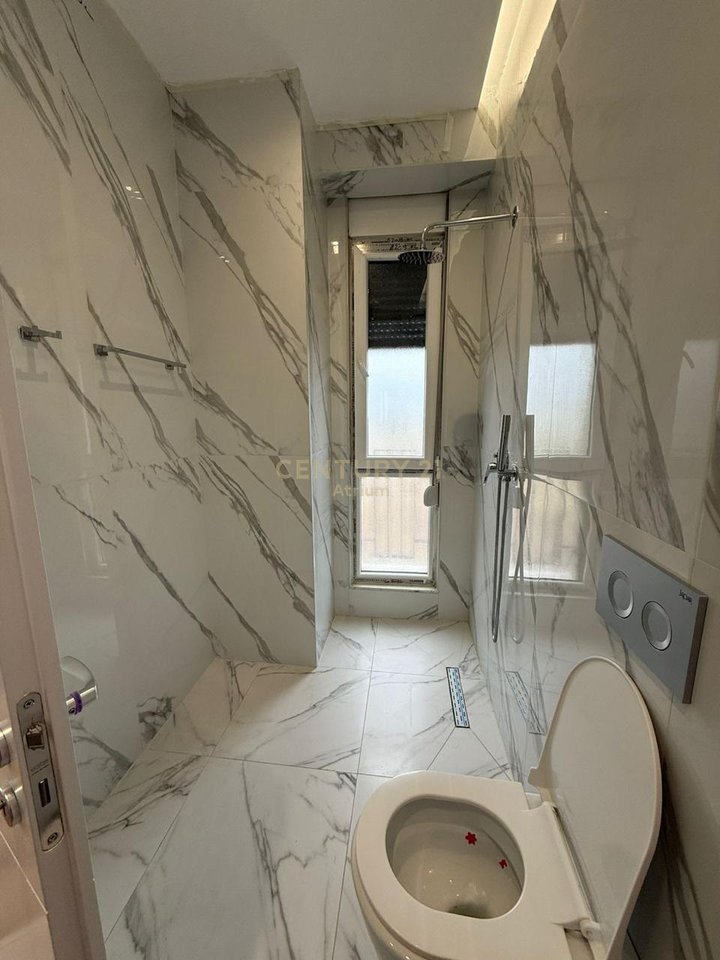 JEPET ME QIRA APARTAMENT 2+1+2+2 VERANDA+POST PARKIMI TEK GRAND PARK RESIDENCE ,ISH FUSHA AVIACIONIT!