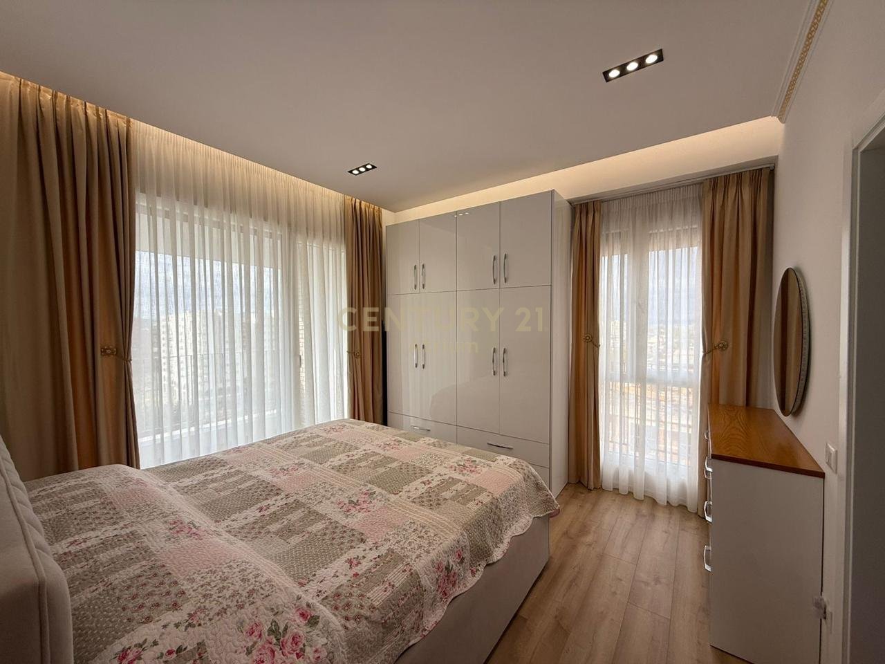 JEPET ME QIRA APARTAMENT 2+1+2+2 VERANDA+POST PARKIMI TEK GRAND PARK RESIDENCE ,ISH FUSHA AVIACIONIT!