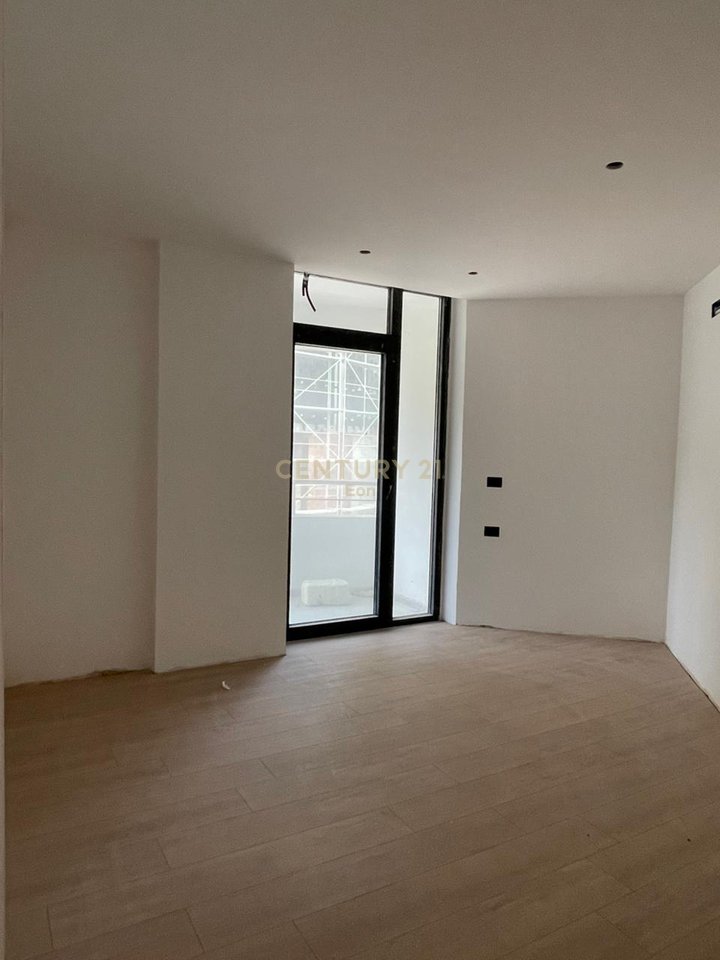 SHITET APARTAMENT 2+1 ME PAMJE DETI TEK "WHITE HILL RESIDENCE" NE CURRILA!