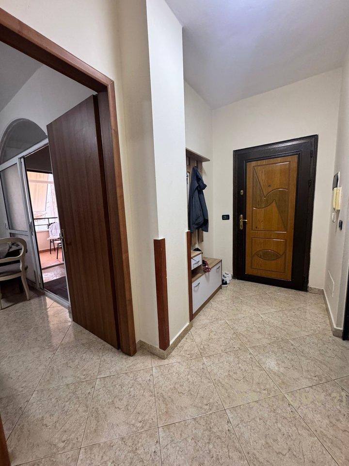 JAPIM ME QIRA APARTAMENT 1+1 NE PLAZH ILIRIA, DURRES!