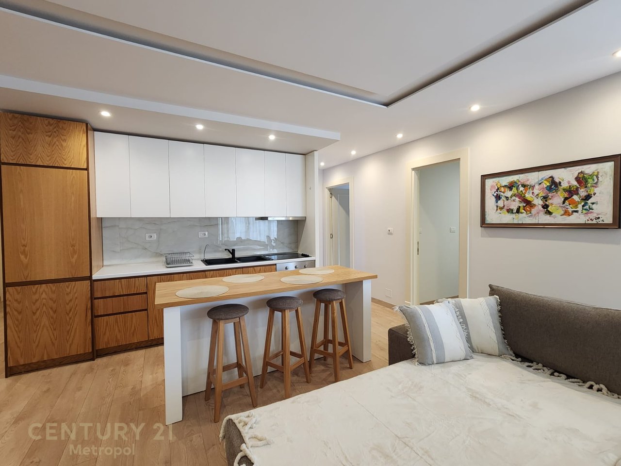 Apartment 3+1+2 bathrooms for rent in the Botanical Garden!