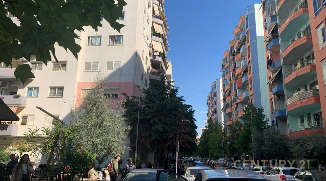 I WANT TO RENT AN APARTMENT 2+1+PARKING SPACE
