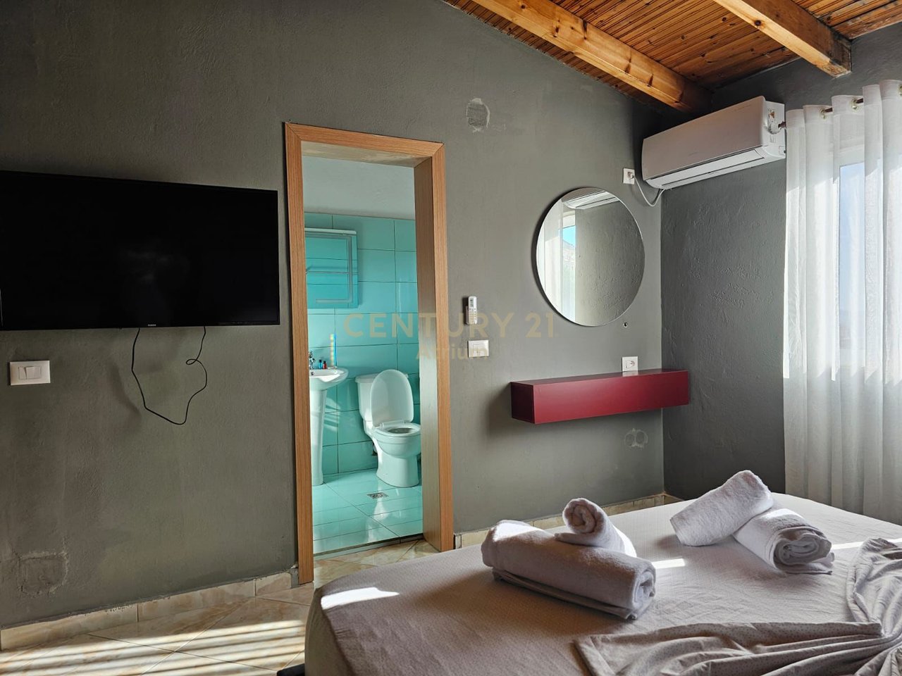 PENTHOUSE 3+1+3 FOR SALE IN SARANDA!