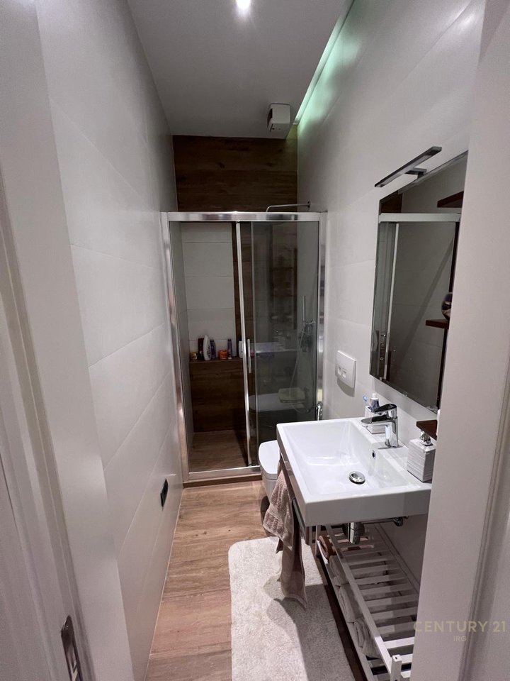PENTHOUSE LUKSOZ NE QENDER PRANE  MINISTRISE SE DREJTESISE!