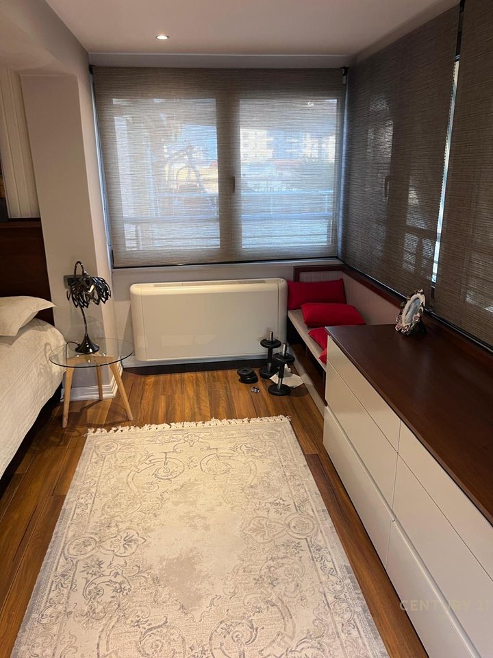 PENTHOUSE LUKSOZ NE QENDER PRANE  MINISTRISE SE DREJTESISE!