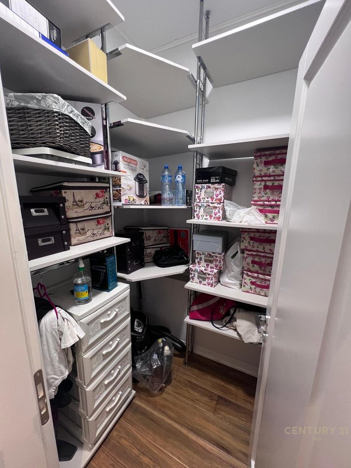 PENTHOUSE LUKSOZ NE QENDER PRANE  MINISTRISE SE DREJTESISE!