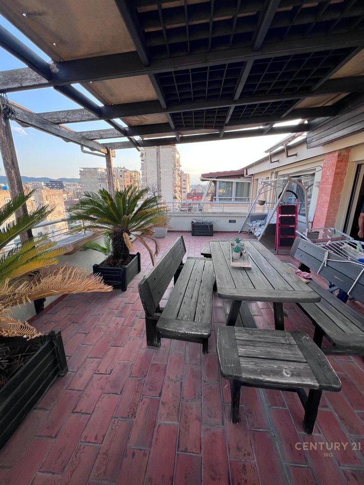 PENTHOUSE LUKSOZ NE QENDER PRANE  MINISTRISE SE DREJTESISE!