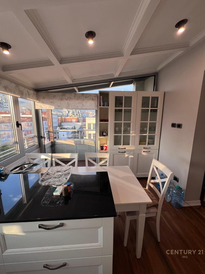 PENTHOUSE LUKSOZ NE QENDER PRANE  MINISTRISE SE DREJTESISE!