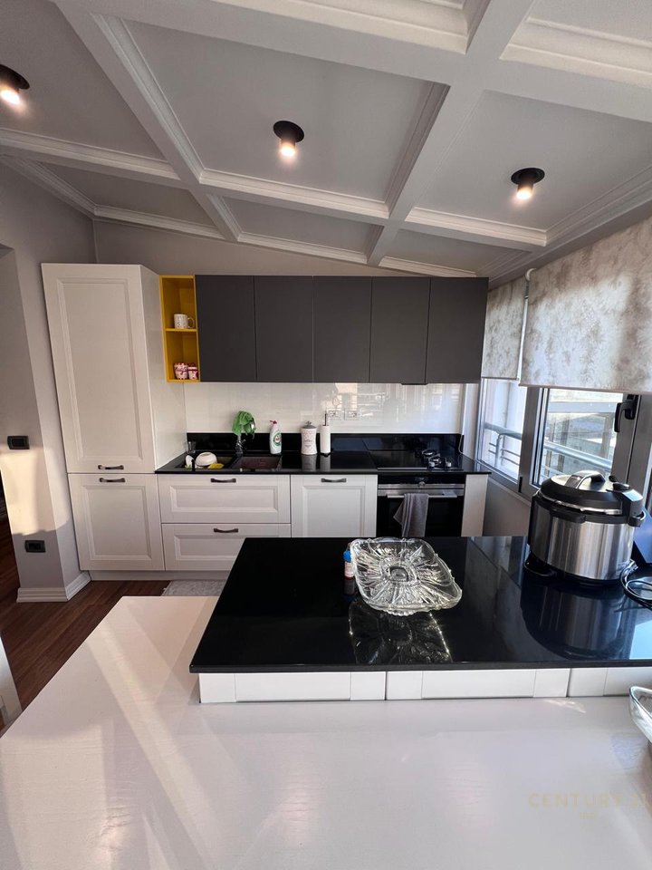 PENTHOUSE LUKSOZ NE QENDER PRANE  MINISTRISE SE DREJTESISE!