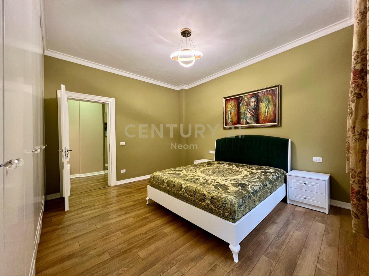 QIRA, APARTAMENT MODERN 2+1 me POST PARKIMI‼️