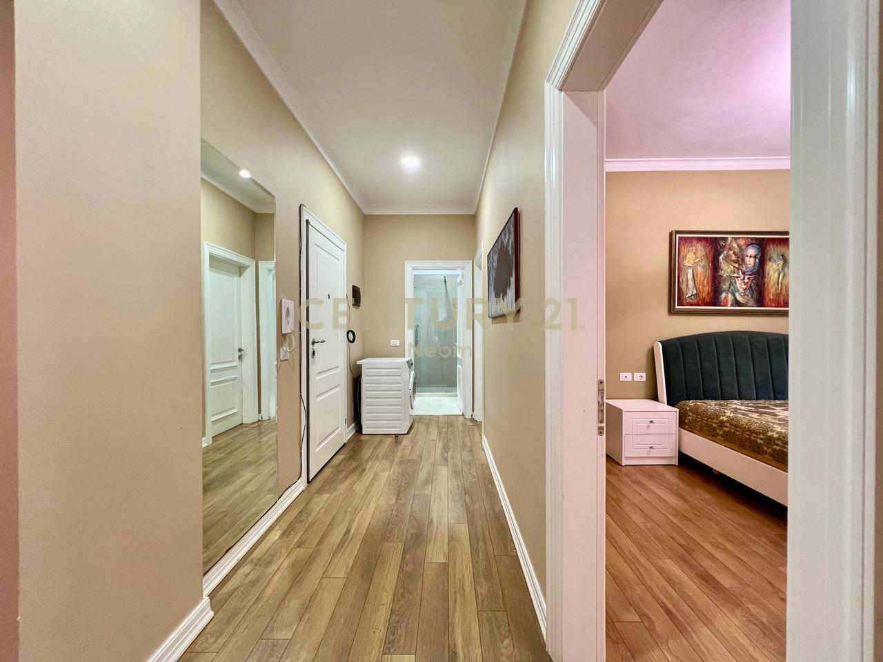 QIRA, APARTAMENT MODERN 2+1 me POST PARKIMI‼️