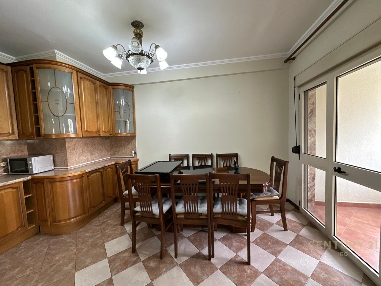 Appartamento 3+1+2+1 in vendita a Lavanteri, Viale Zogu i Parë!