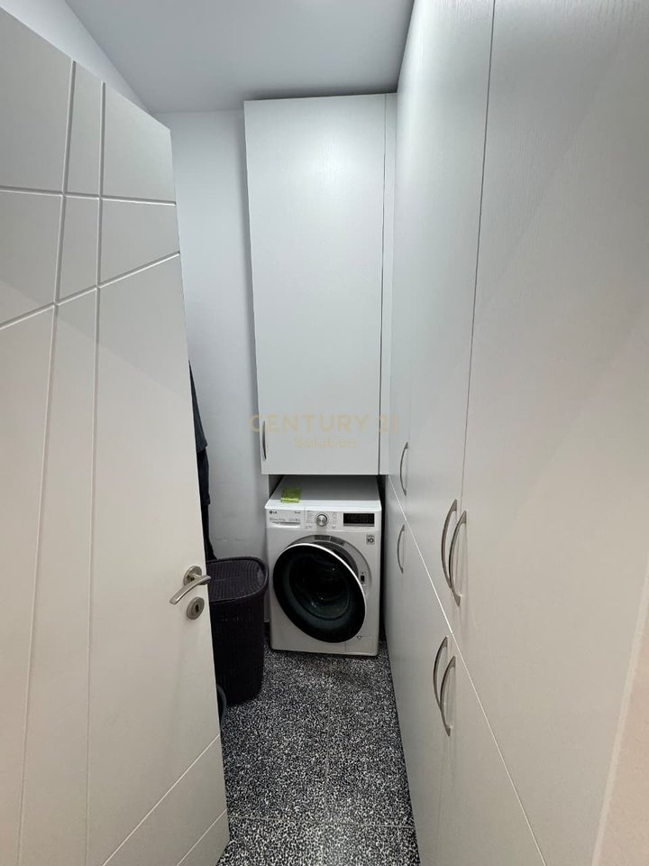 JEPET ME QIRA APARTAMENT 2+1+2 NE UNAZEN E RE!
