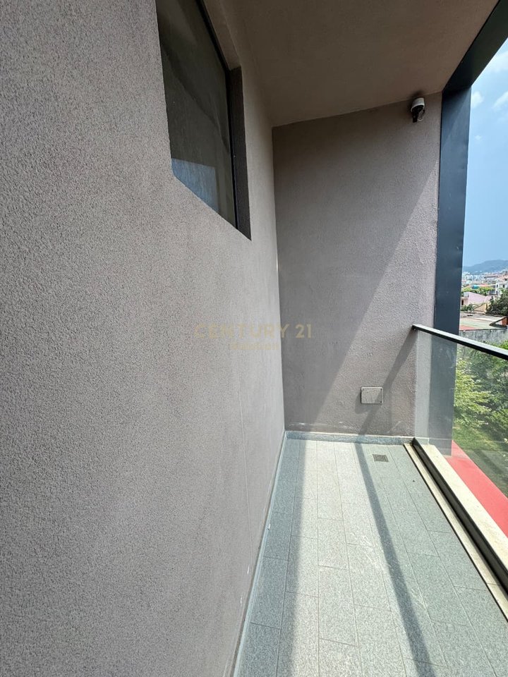 JEPET ME QIRA APARTAMENT 2+1+2 NE UNAZEN E RE!