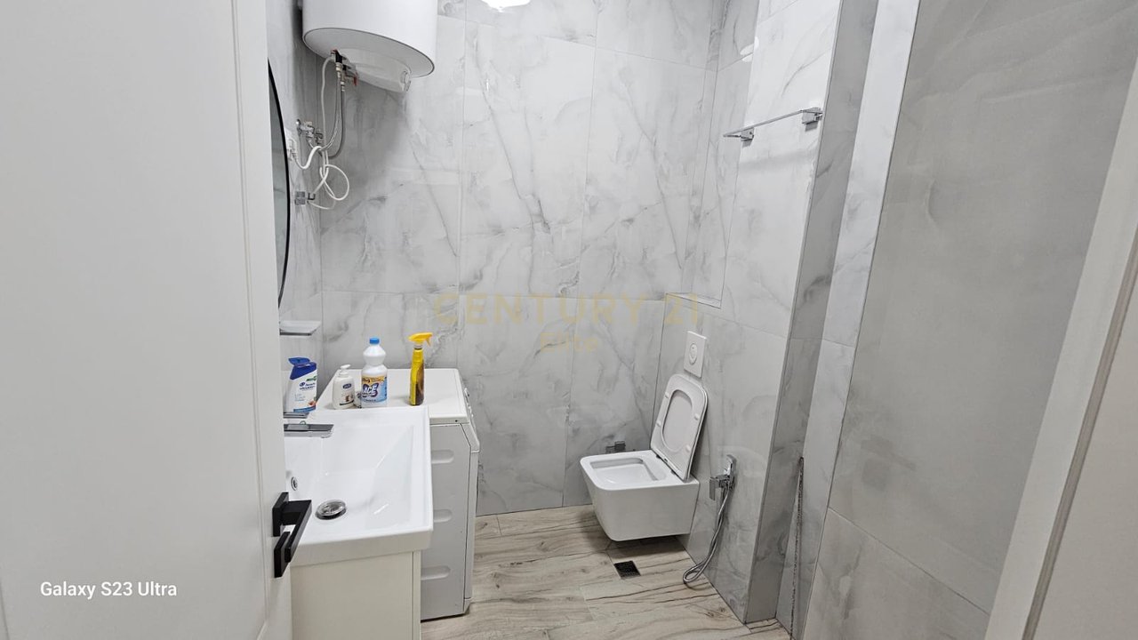 Qira, Apartament 2+1, Xhamllik
