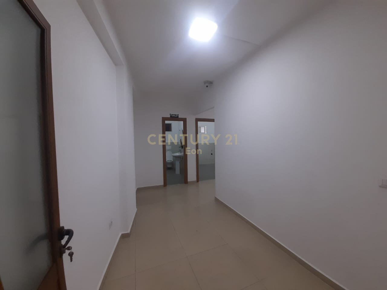 Ambient Multifunksional  Me Qira në Shkozet, Durrës !