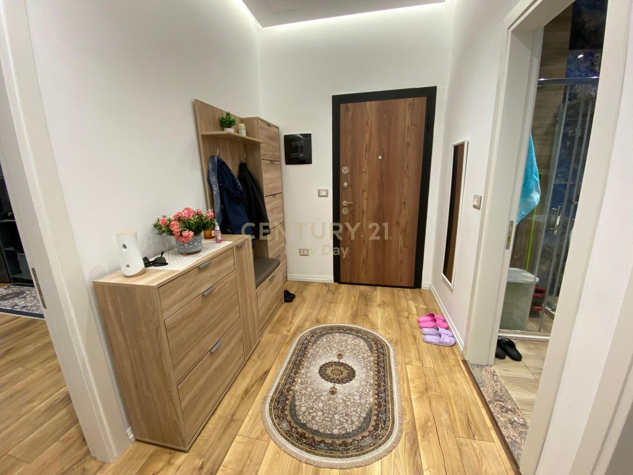 Apartament 2+1 + depo + post parkimi per shitje ne Qender te Durresit!