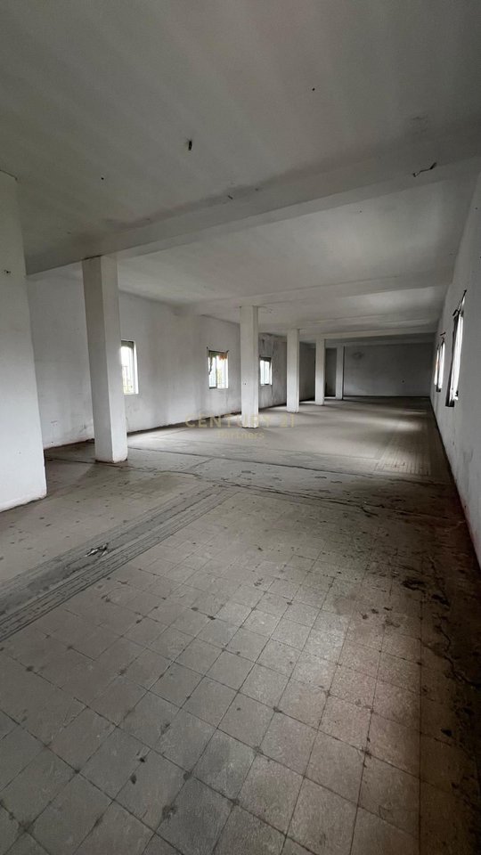 SHITET AMBIENT KOMERCIAL, NE XHAFZOTAJ, DURRES!