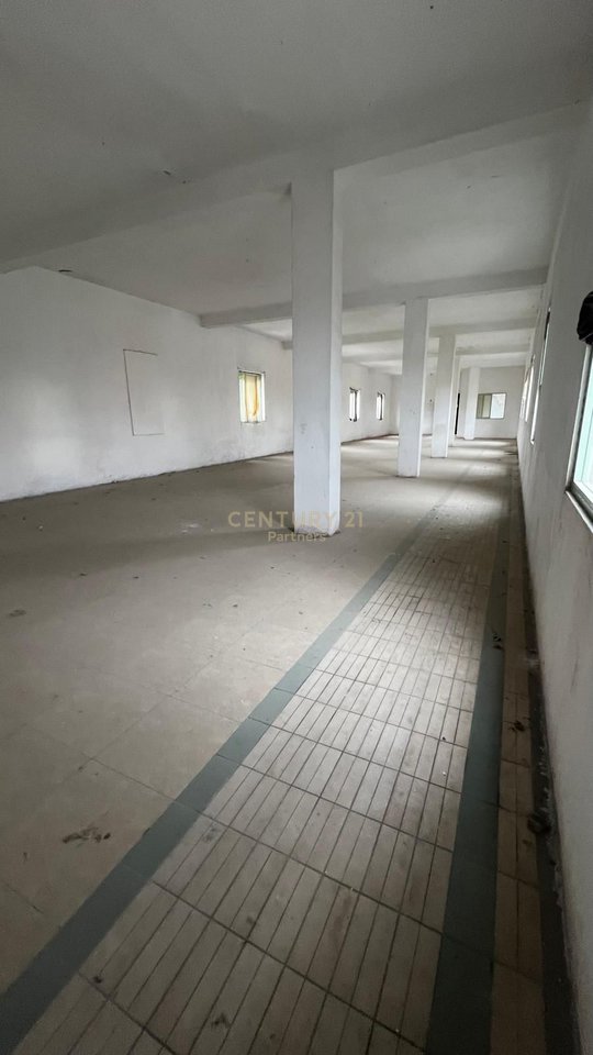 SHITET AMBIENT KOMERCIAL, NE XHAFZOTAJ, DURRES!