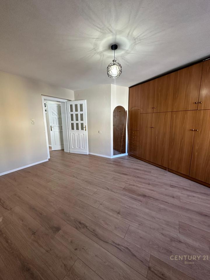 SHITET APARTAMENT 2+1 | KOMBINAT | I RIKONSTRUKTUAR | ORIENTIM LINDJE | ME HIPOTEKË