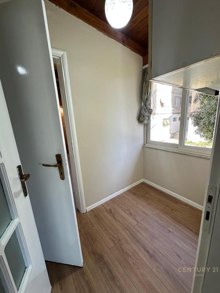 SHITET APARTAMENT 2+1 | KOMBINAT | I RIKONSTRUKTUAR | ORIENTIM LINDJE | ME HIPOTEKË