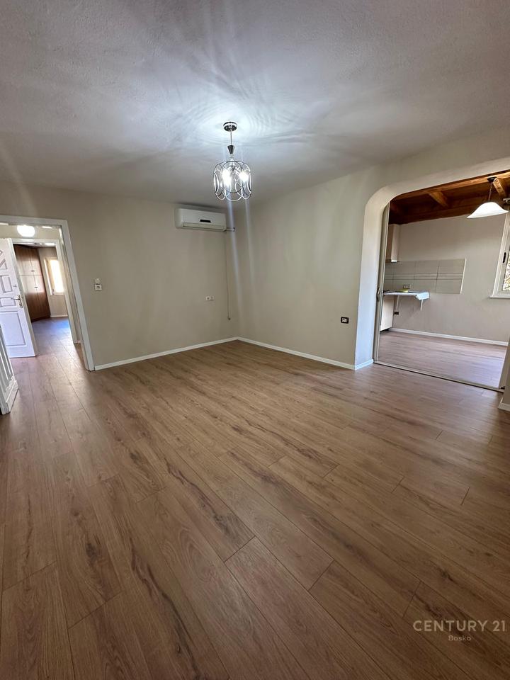 SHITET APARTAMENT 2+1 | KOMBINAT | I RIKONSTRUKTUAR | ORIENTIM LINDJE | ME HIPOTEKË