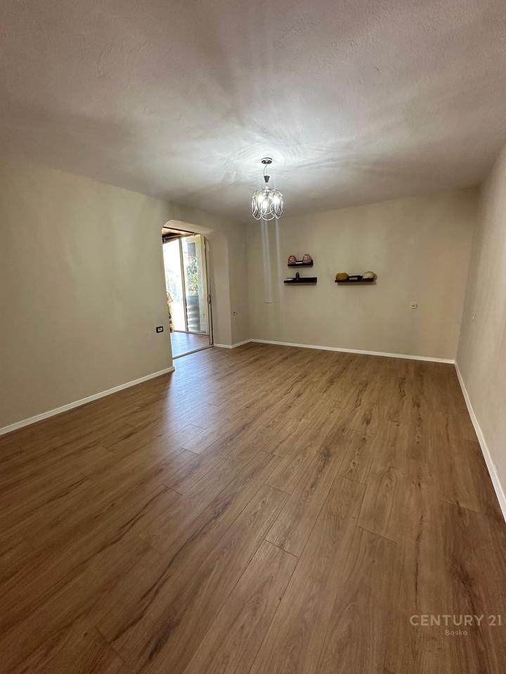 SHITET APARTAMENT 2+1 | KOMBINAT | I RIKONSTRUKTUAR | ORIENTIM LINDJE | ME HIPOTEKË