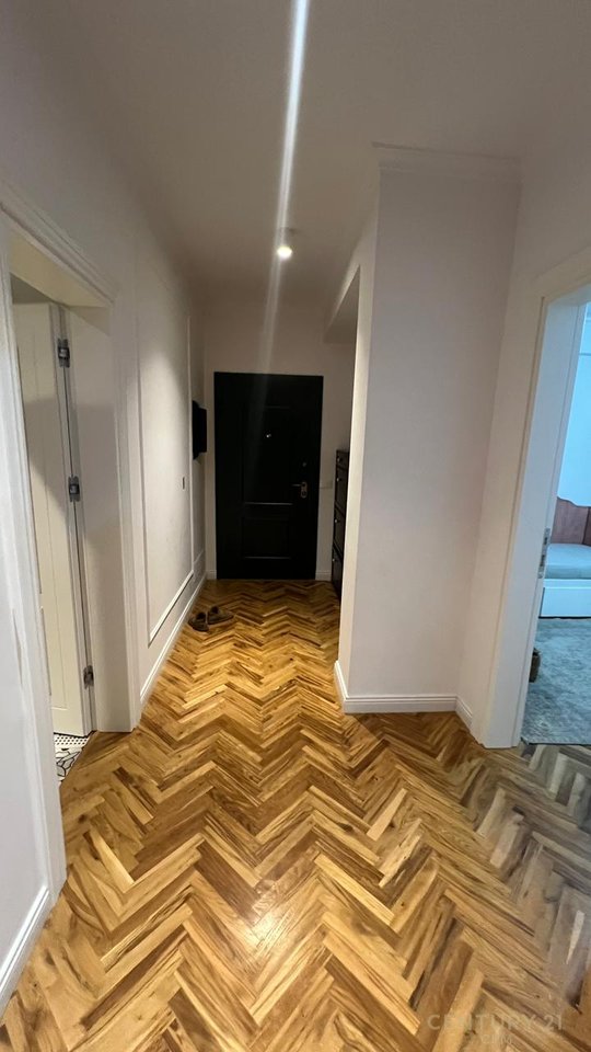 SHESIM APARTAMENT 2+1 ME POST PARKIMI TEK ISH PARKU!