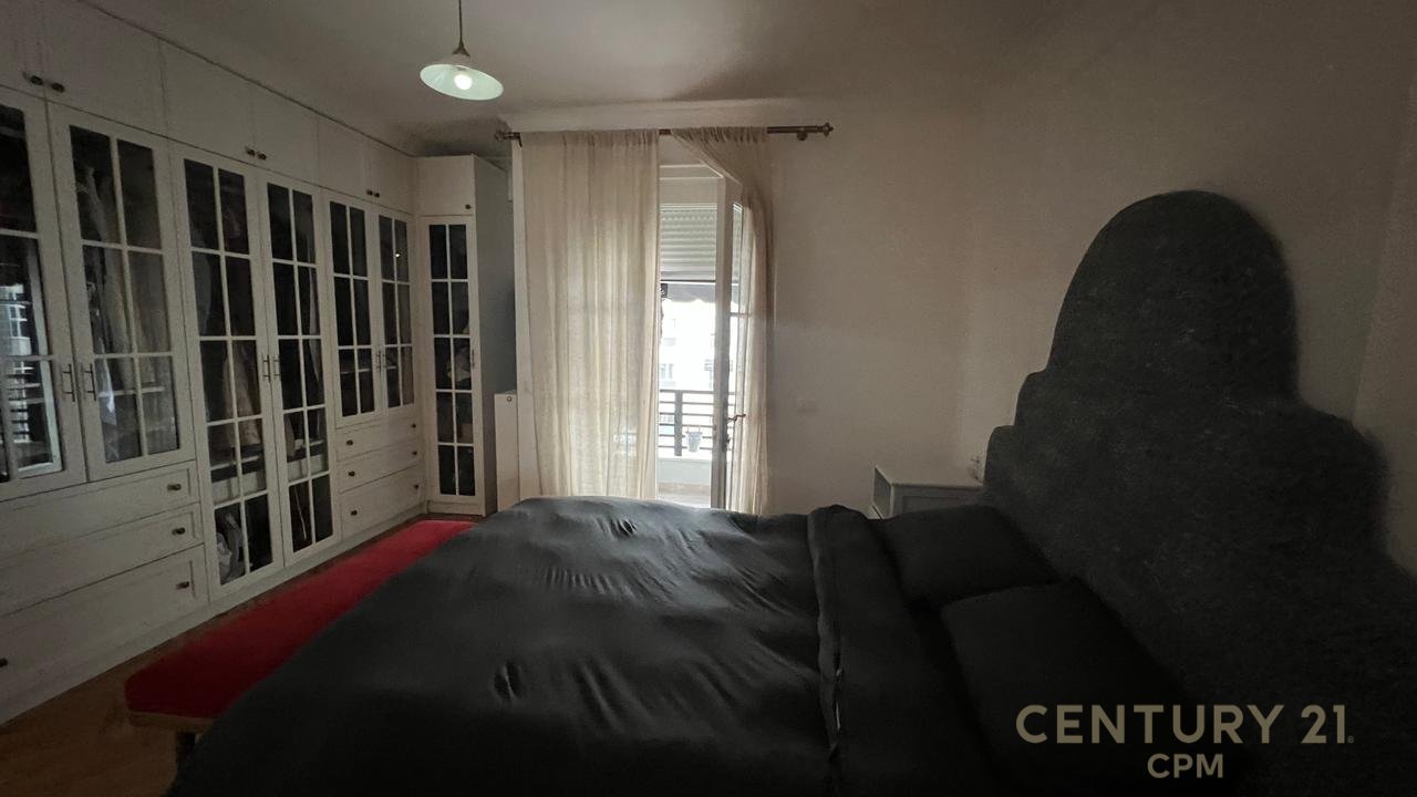 SHESIM APARTAMENT 2+1 ME POST PARKIMI TEK ISH PARKU!