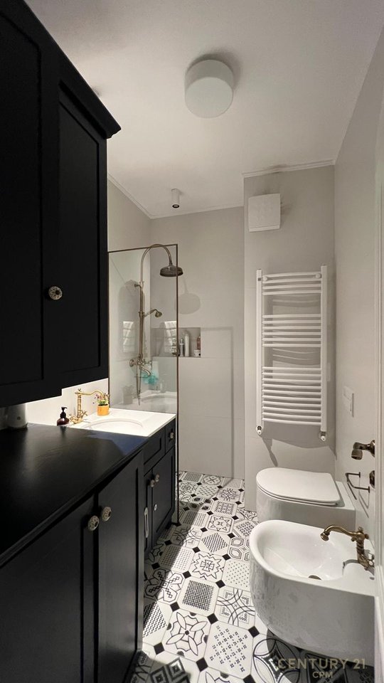 SHESIM APARTAMENT 2+1 ME POST PARKIMI TEK ISH PARKU!