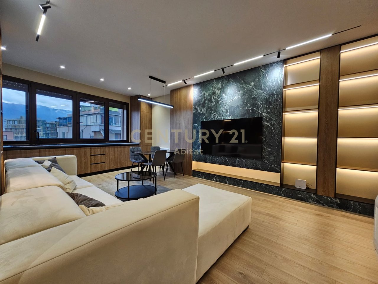 Luxury Apartment with 2 Bedrooms for Rent in the Heart of Tirana – Barrikadave Street