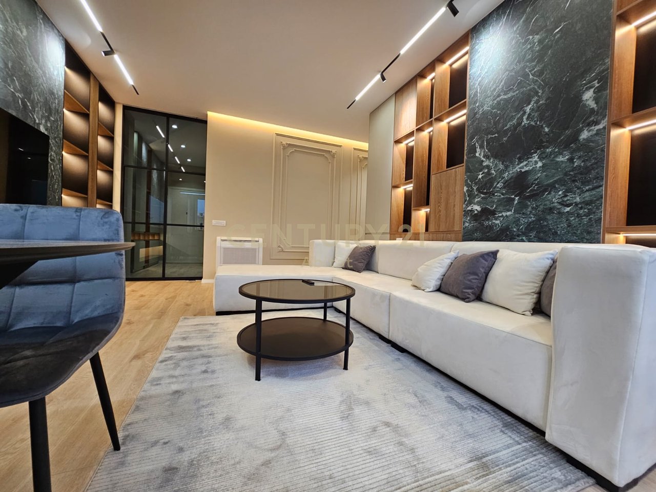 Luxury Apartment with 2 Bedrooms for Rent in the Heart of Tirana – Barrikadave Street