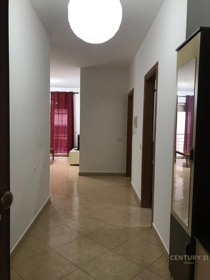 Jepet apartament 3+1+2 me dy ballkone,Vizion Plus