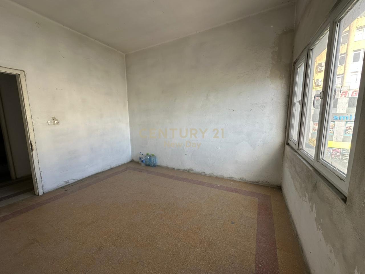 Apartament 2+1+3 Ballkone Për Shitje në Qendra e Durrësit - 170000€ | 105.19 m²