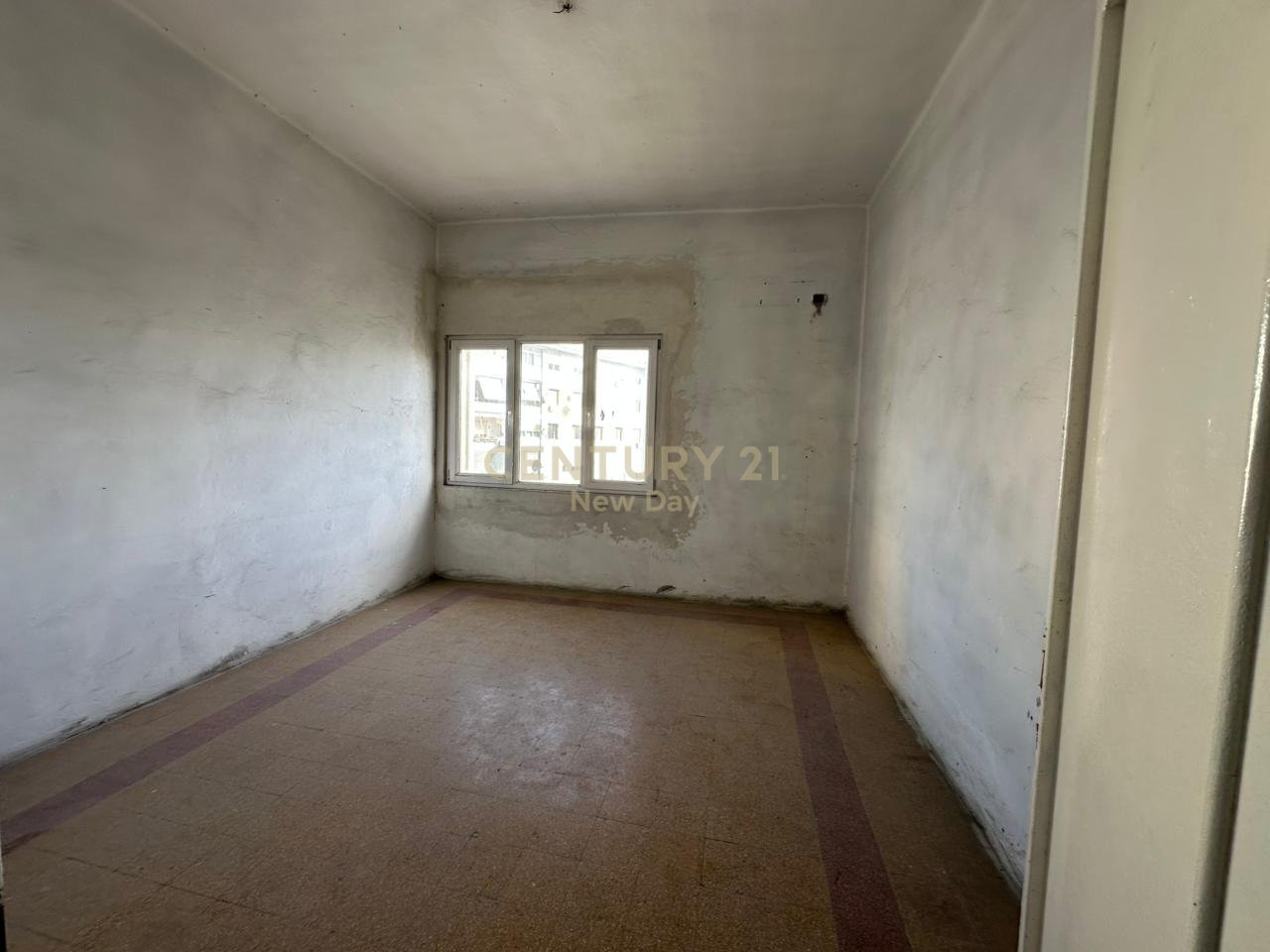 Apartament 2+1+3 Ballkone Për Shitje në Qendra e Durrësit - 170000€ | 105.19 m²